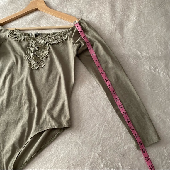 Sage Off Shoulder Floral Appliqué Neckline Bodysuit - Picture 6 of 11